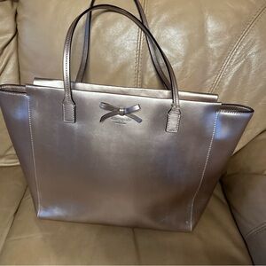 Kate Spade New York Sawyer Street Taden Large Tote in Rose Gold Metallic Leather
